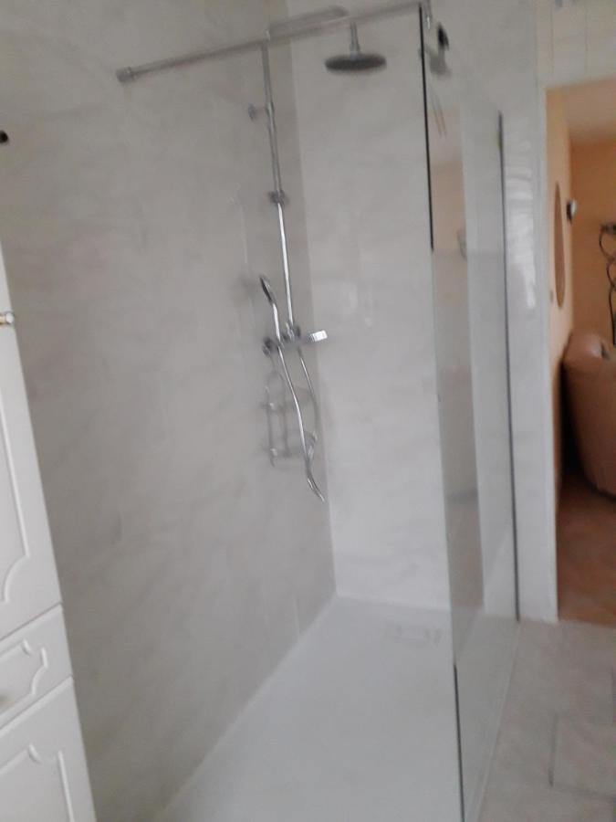L'Abri Des Ames Apartment Gerponville Bagian luar foto